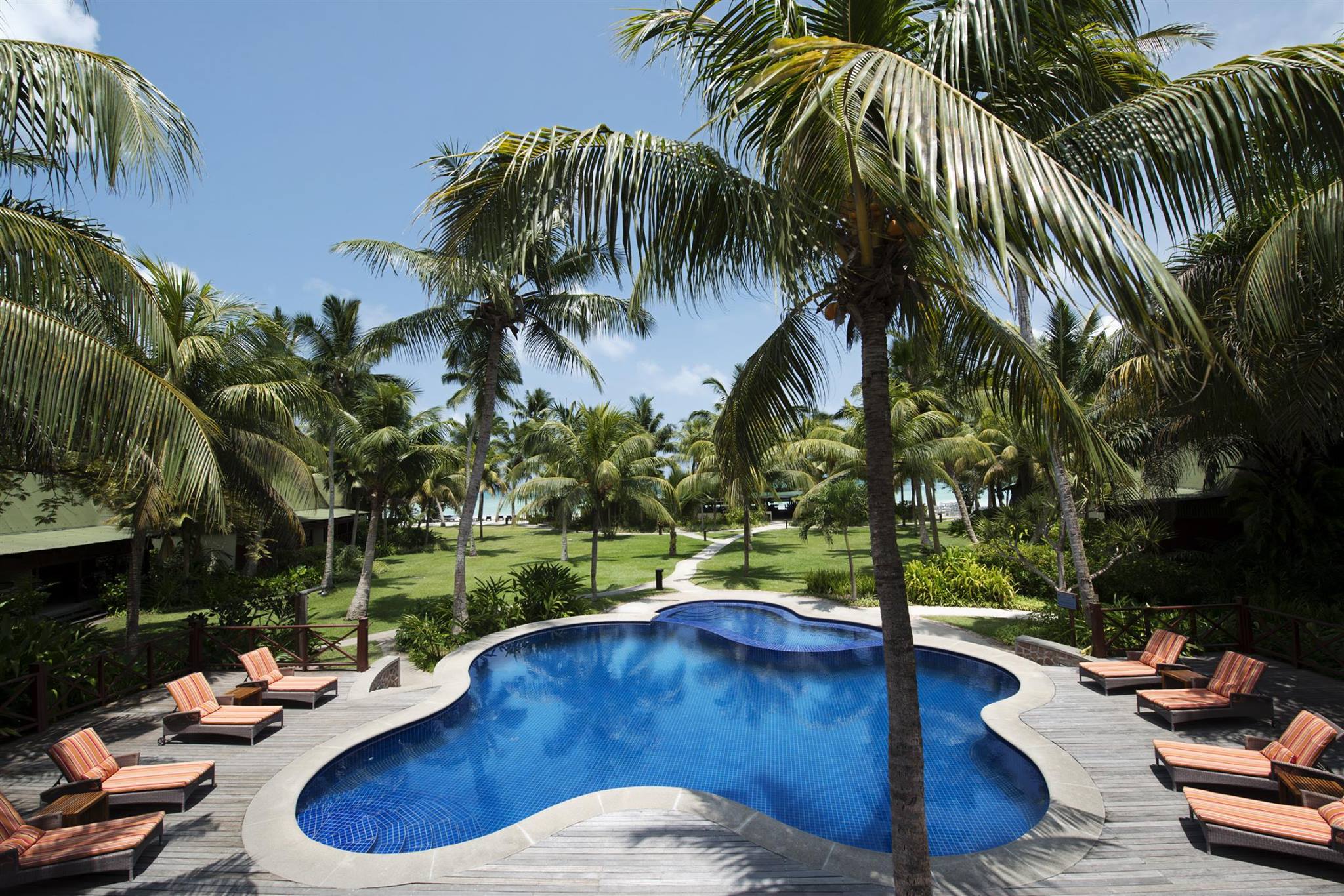 Парадиз. Остров Парадиз Сейшелы. Paradise Sun Hotel Seychelles. Paradise Sun Hotel 4*. Sun Resort 3 Сейшелы.